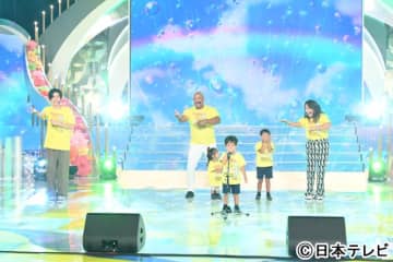 24時間テレビ44 前 横浜dena監督のラミレス一家と神宮寺勇太が パプリカ で共演 モデルプレス