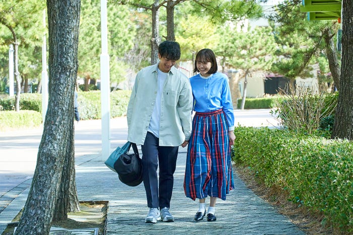 松井愛莉、大貫勇輔「子宮恋愛」第11話(C)ytv