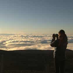「長谷川潤 ハワイを踊る」(C)NHK