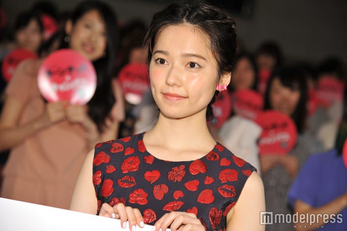 島崎遥香 (C)モデルプレス