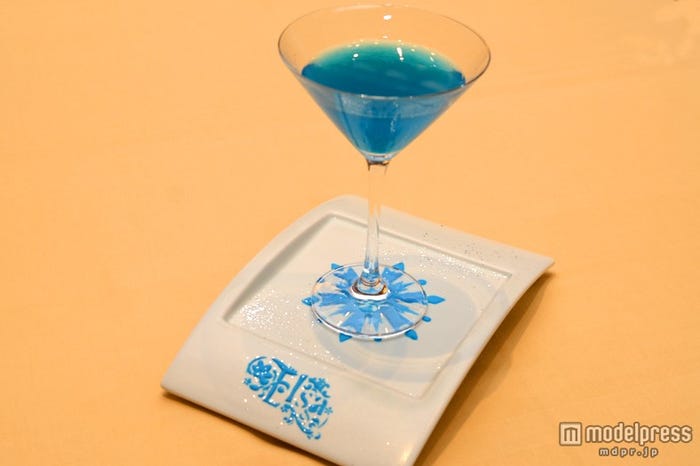 エルサをイメージしたカクテル