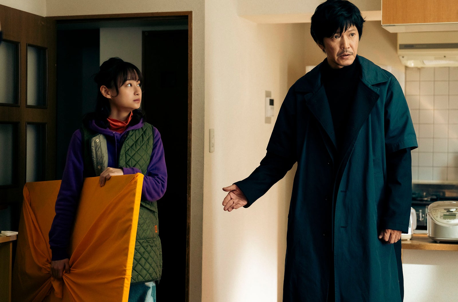 影山優佳、田辺誠一「ハコビヤ」第7話より（C）「ハコビヤ」製作委員会