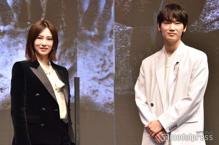 北川景子、綾野剛(C)モデルプレス