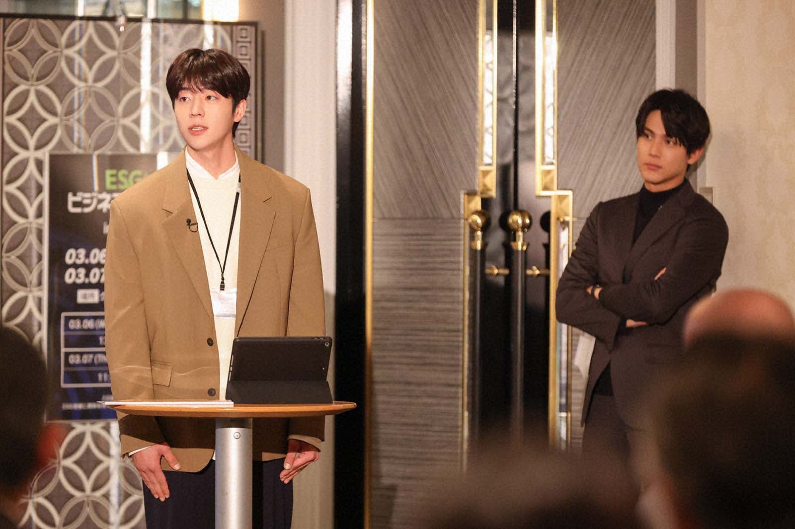 チェ・ジョンヒョプ、中川大志「Eye Love You」第6話より（C）TBS／撮影：高橋裕子