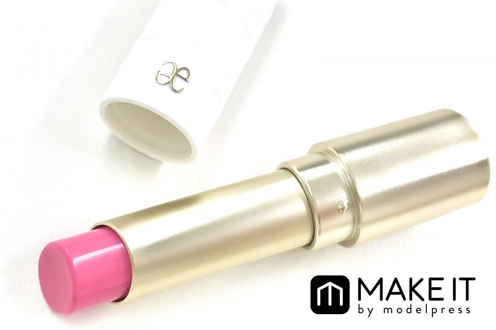 エレガンス クルーズ／ライブリー ルージュ／PK02／2,500円（税抜） (C)メイクイット