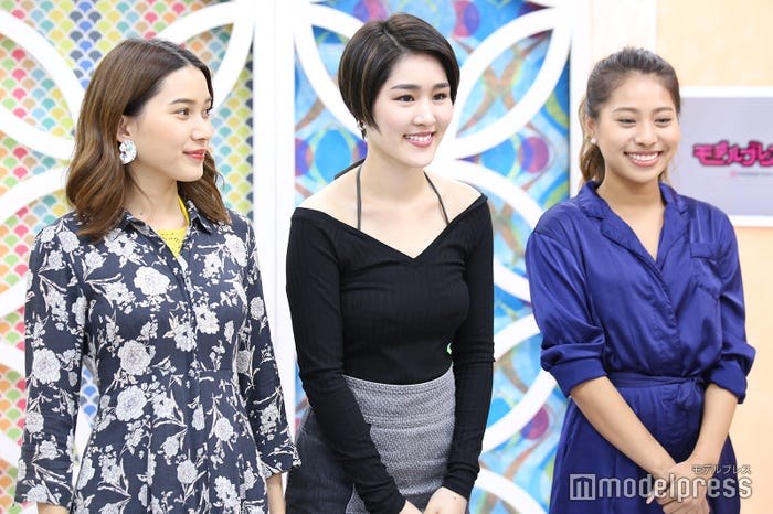 大槻凡子、樽見麻緒、八鍬有紗/私服を“生脱ぎ”(C)モデルプレス