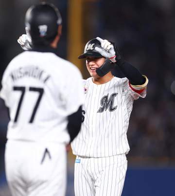 ロッテ 西川が最多安打のタイトル確定 2打席目に左前打 オリックス・西川と並ぶ155安打