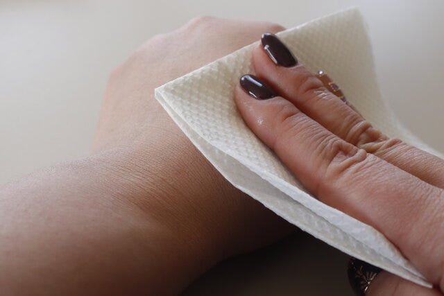 100均　ダイソー　ウォーターファンデーション