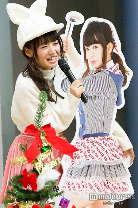 山田菜々、等身大パネルをプレゼント