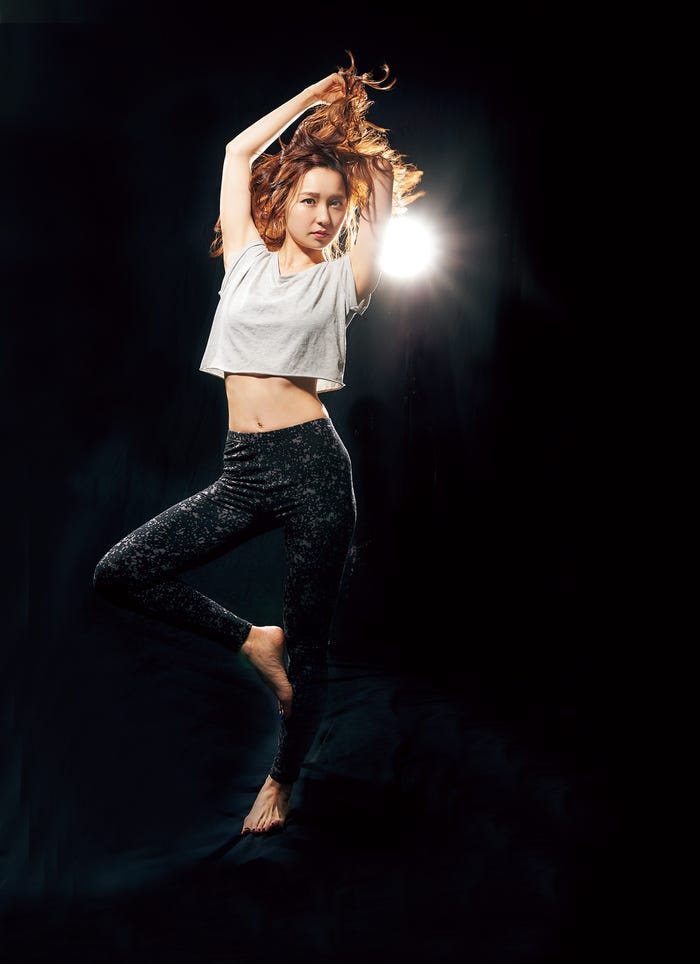 「GOETHE」10月号より toBeマーケティング株式会社 社長秘書・金子友香さん(画像提供:幻冬舎)