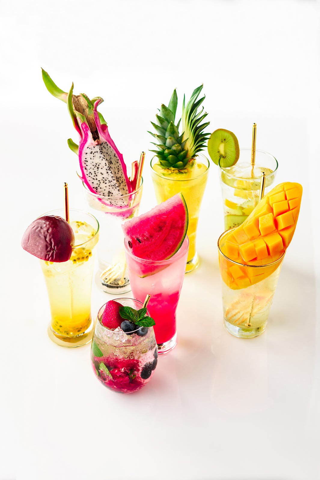 果物まるごとサワーが贅沢!六本木駅近くにバー「MEZZO」がオープン