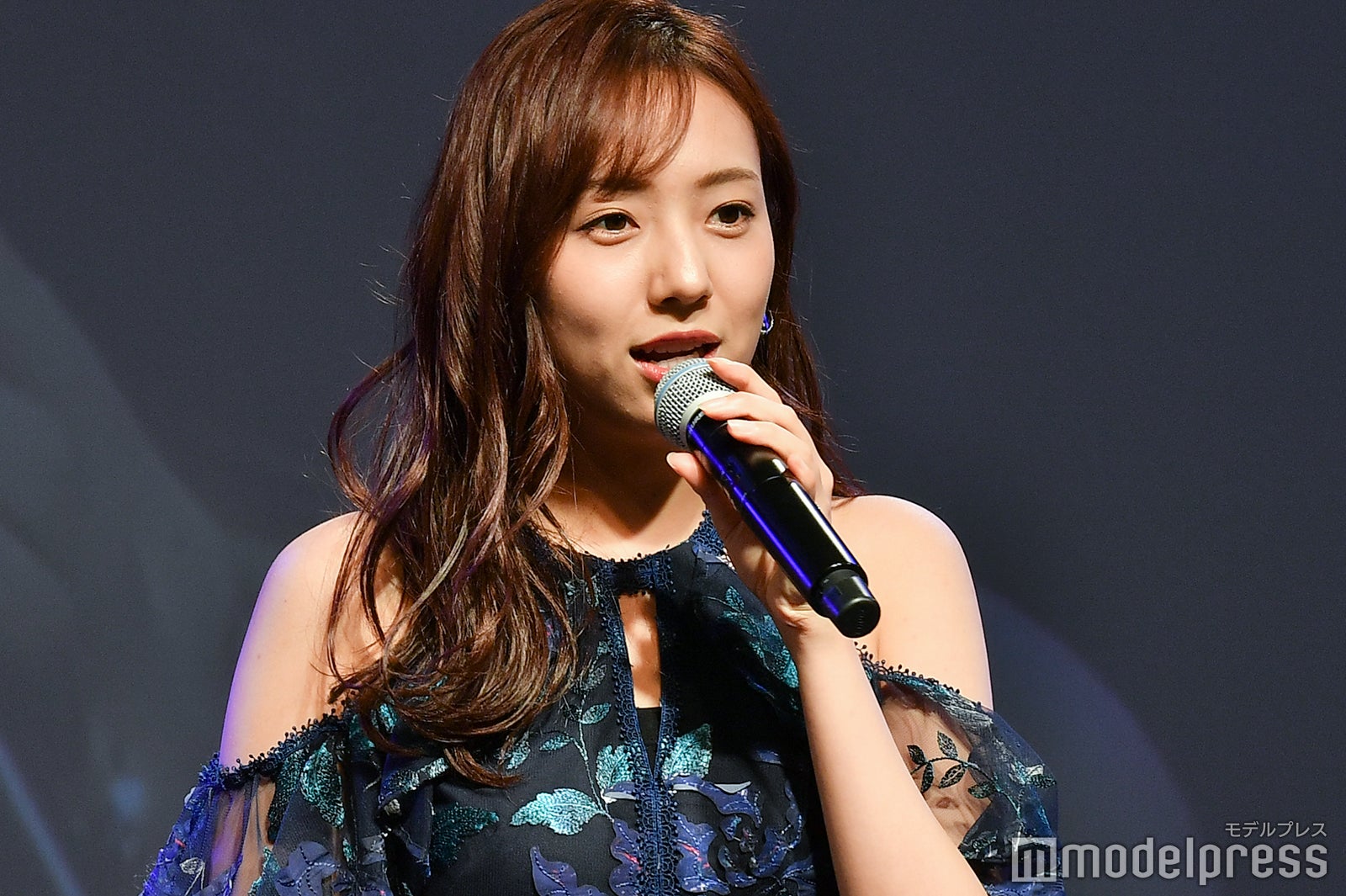 新内眞衣、乃木坂46時代にOLとしても働いていた理由「凄すぎる」「しっかりしてる」と反響