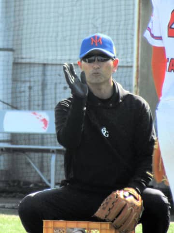 オイシックス・桑田真澄CBO キャンプで選手見守り練習サポート 熱血指導するシーンも オフには大型補強で注目