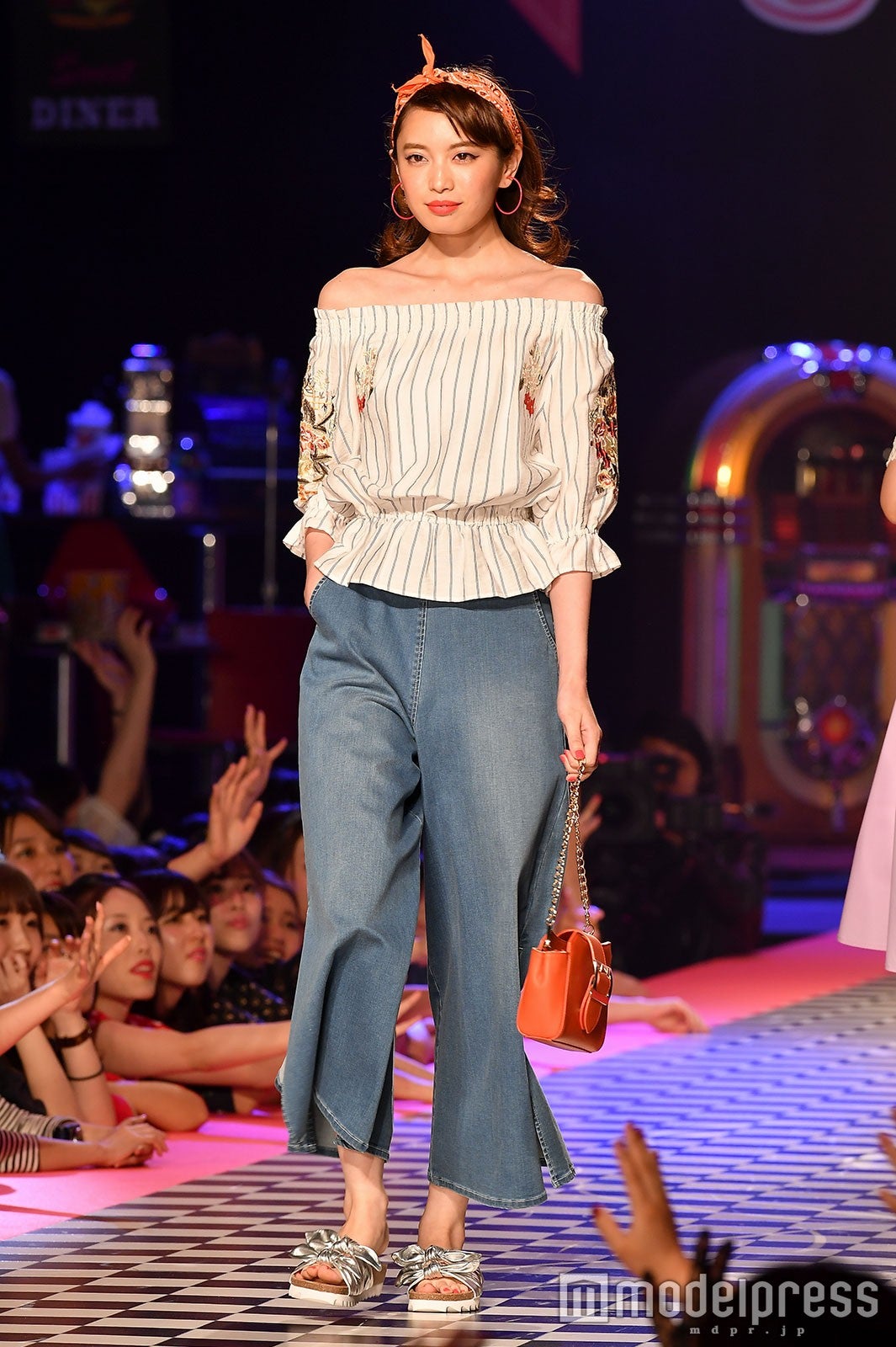 （C）モデルプレス