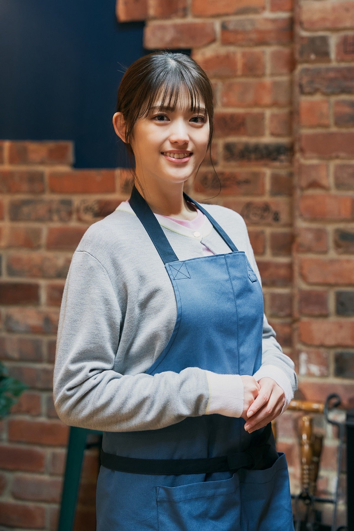 松村沙友理（C）「やぶさかではございません」製作委員会