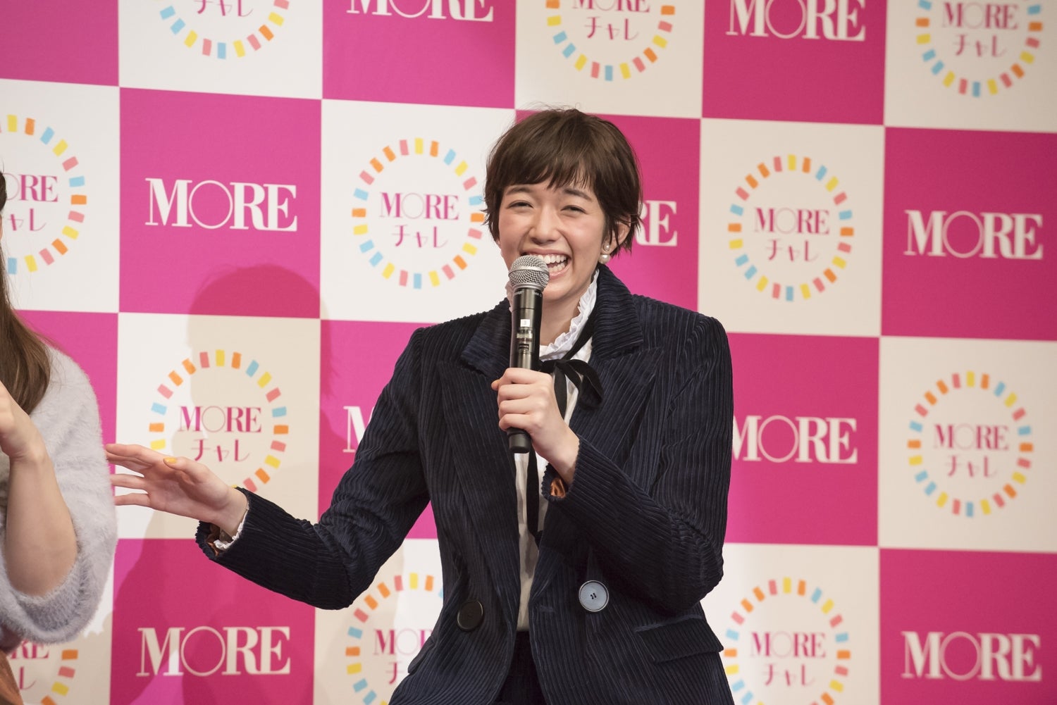 佐藤栞里 （画像提供：集英社）