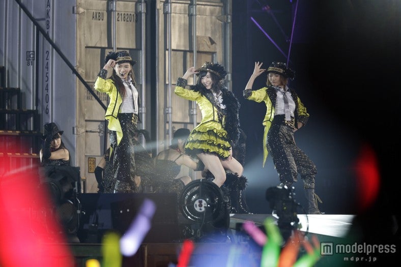 「AKB48 2013 真夏のドームツアー～まだまだ、やらなきゃいけないことがある～」ナゴヤドーム公演初日より（C）AKS
