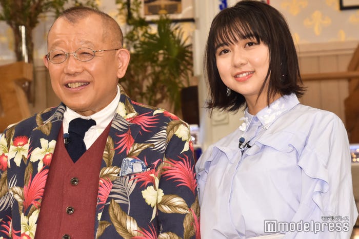 (左から)笑福亭鶴瓶、上白石萌歌(C)モデルプレス