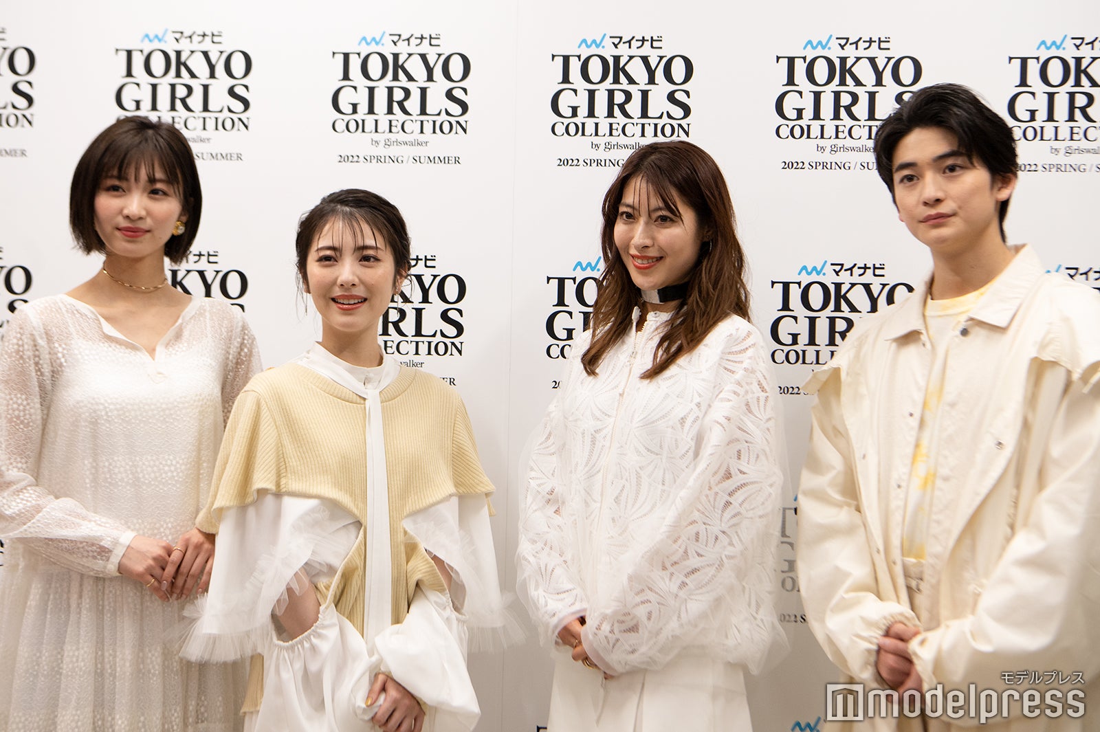 岡崎紗絵、浜辺美波、瀧本美織、高橋文哉 （C）モデルプレス