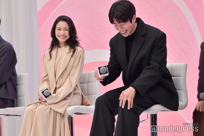 二階堂ふみ、チェ・ジョンヒョプ(C)モデルプレス