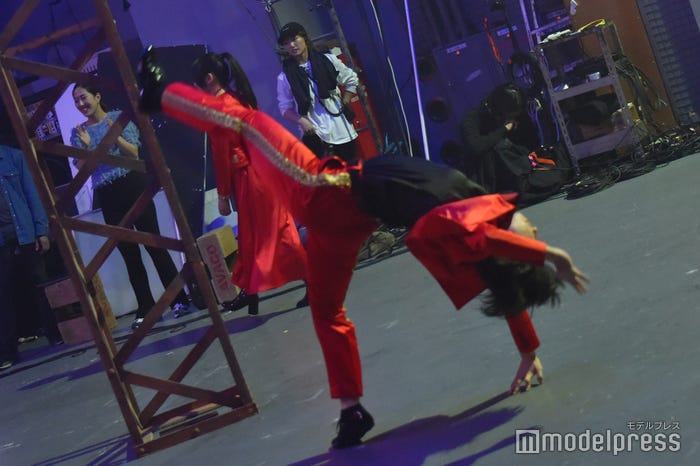 撮影中は何度も練習を重ねていた光永/吉本坂46RED「君の唇を離さない」MV撮影風景(C)モデルプレス