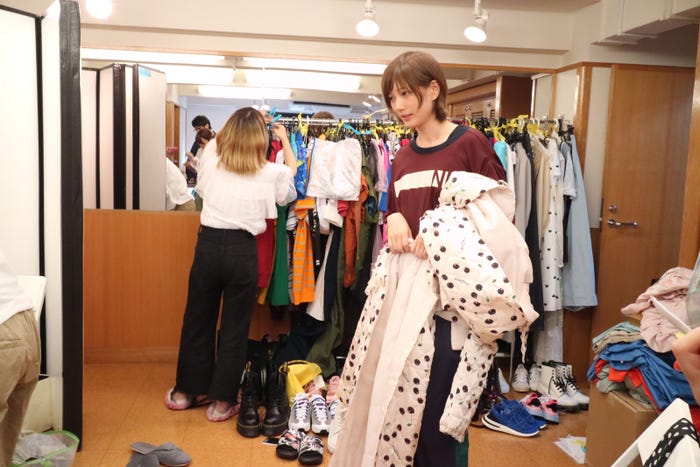 スタイリスト本田翼(C)2018 SAIGATE Inc.