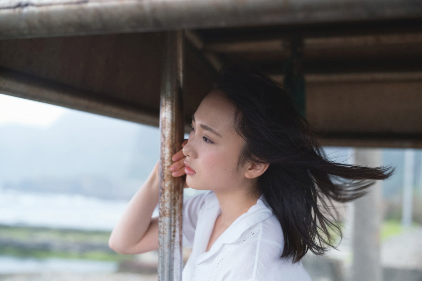 高橋朱里【撮影：佐藤裕之／高橋朱里1st写真集 曖昧な自分（講談社）より】
