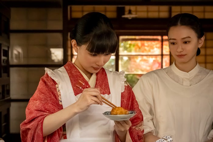 芳根京子、山本舞香「波うららかに、めおと日和」第5話(C)フジテレビ