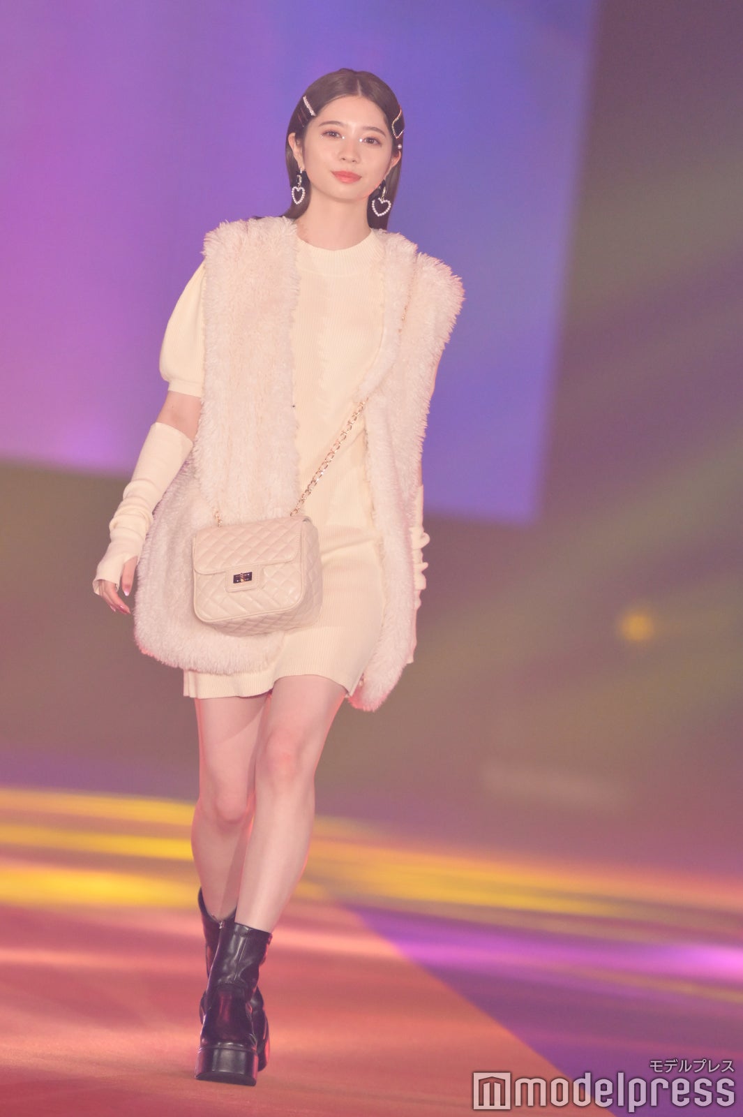 （C）モデルプレス