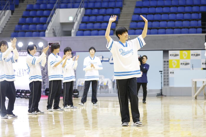 本島純政「最初で最後?!TEAM HANDSOME!冬の大運動会」モデルプレス独占カット(提供写真)