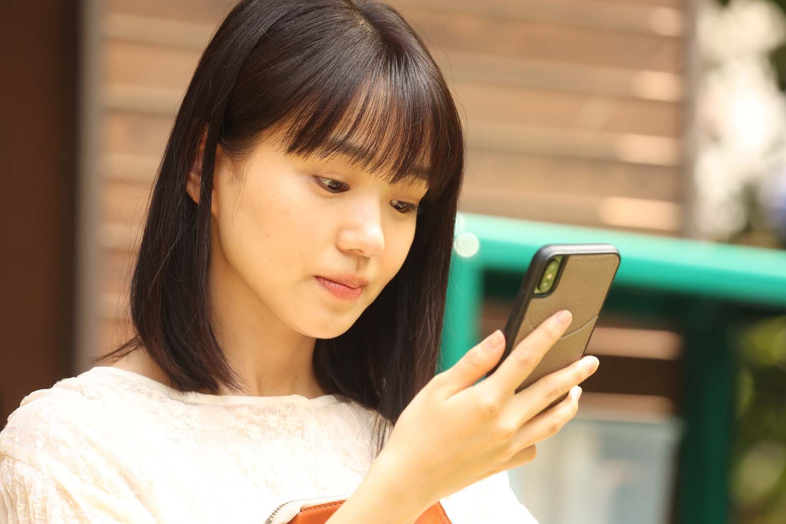 あなたがしてくれなくても 特別編＞みち、初対面の男性と渋々