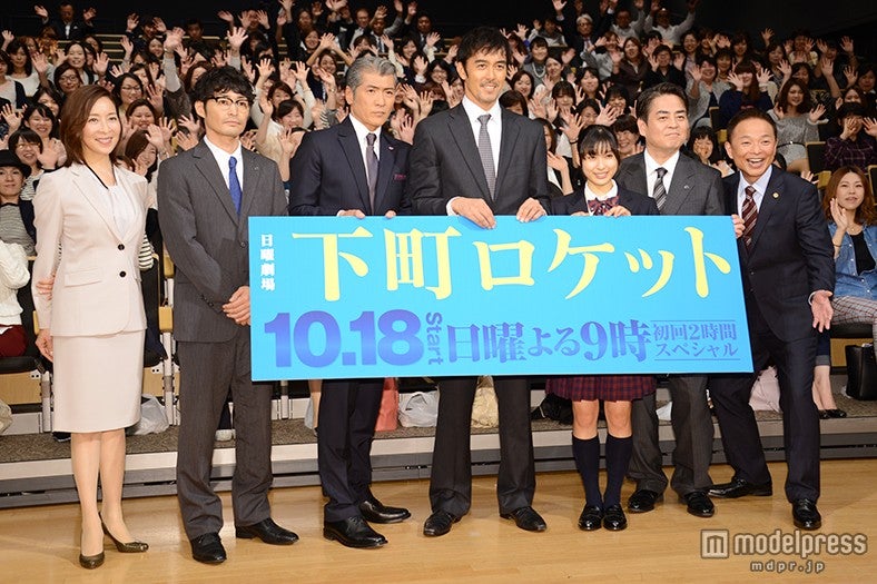 「下町ロケット」に出演する（左より）真矢ミキ、安田顕、吉川晃司、阿部寛、土屋太鳳、立川談春、恵俊彰