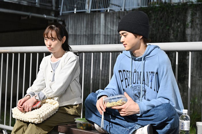 福原遥、鈴鹿央士(C)TBS