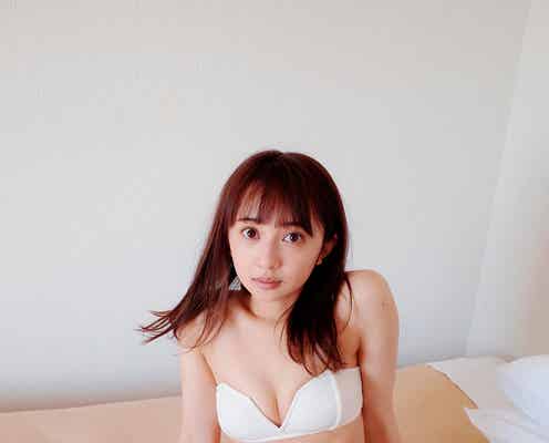 小宮有紗、美バスト披露 デート感&彼女感あふれる<キミの隣で。>