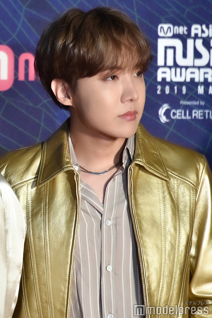 J-HOPE(C)モデルプレス