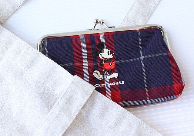 雑誌　付録　雑誌付録　人気　おすすめ　オススメ　宝島社　宝島　レビュー　便利　優秀　当たり　最高　今月号　予定　今月　2023　SPRiNG　10月号　ミッキーマウス　ミッキー　ディズニー　コラボ　ポーチ　がま口ポーチ　コンパクト　チェック柄　チェック