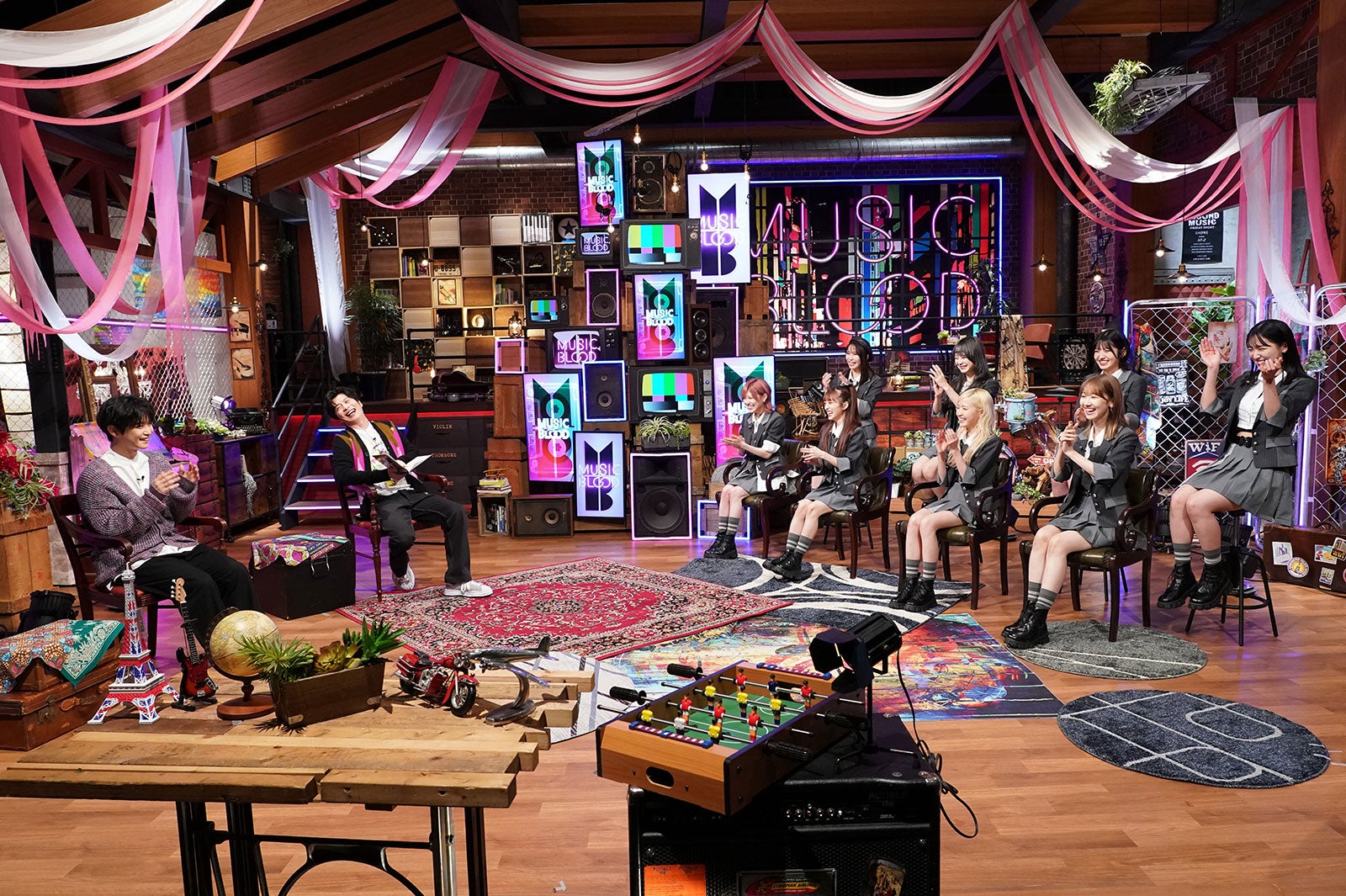 千葉雄大、田中圭、AKB48 （C）日本テレビ