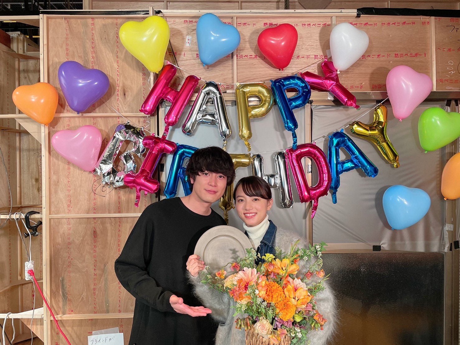 清原果耶の20歳バースデー、間宮祥太朗らが「ファイトソング」現場で祝福