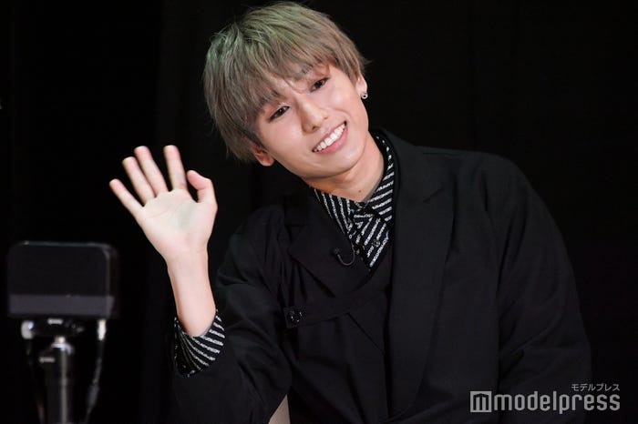 「GYAO!」にて配信された「OWV グループ結成記念生配信特番」より/浦野秀太(C)モデルプレス