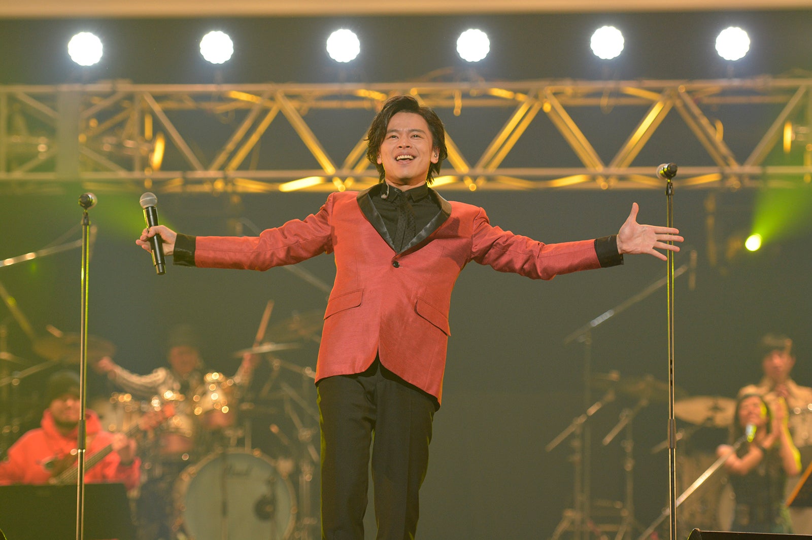 （画像提供：アミューズ）