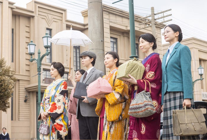 桜井ユキ、羽瀬川なぎ、土居志央梨、伊藤沙莉、平岩紙、ハ・ヨンス(C)NHK