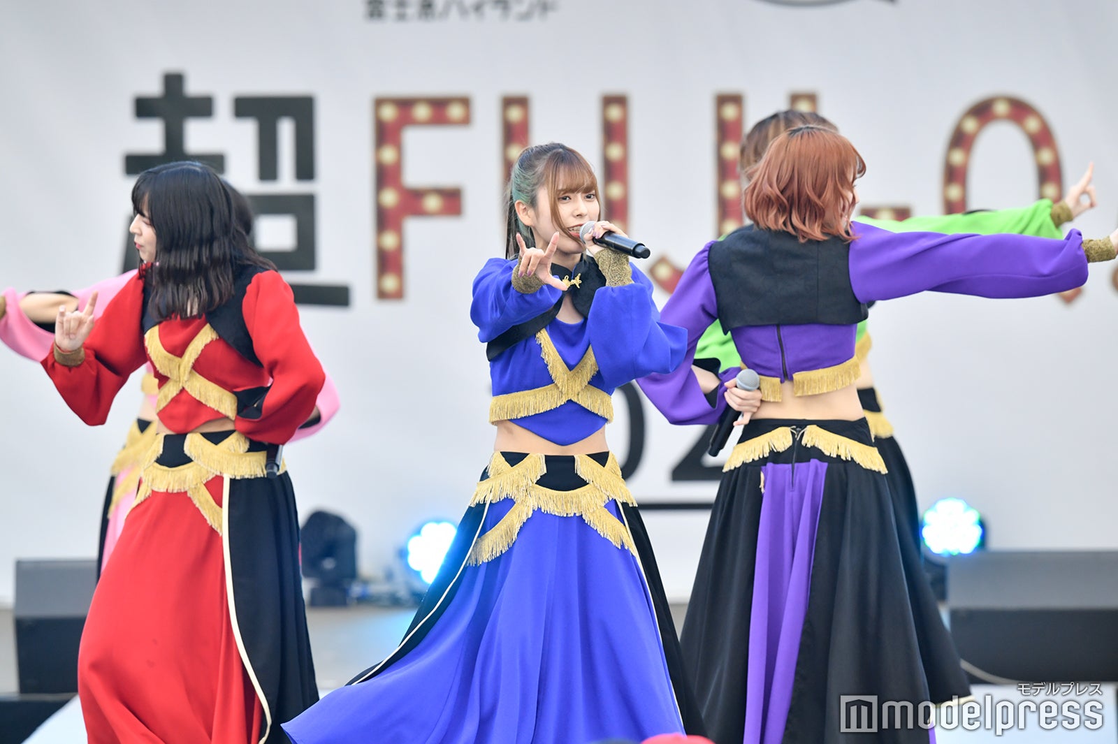 豆柴の大群（C）モデルプレス