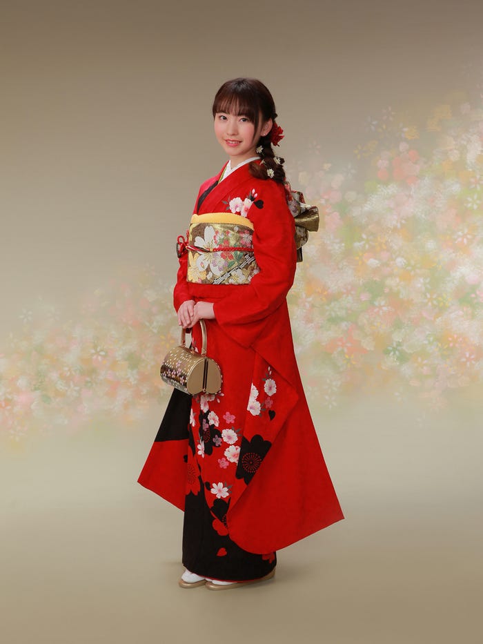 まこ (画像提供:所属事務所)