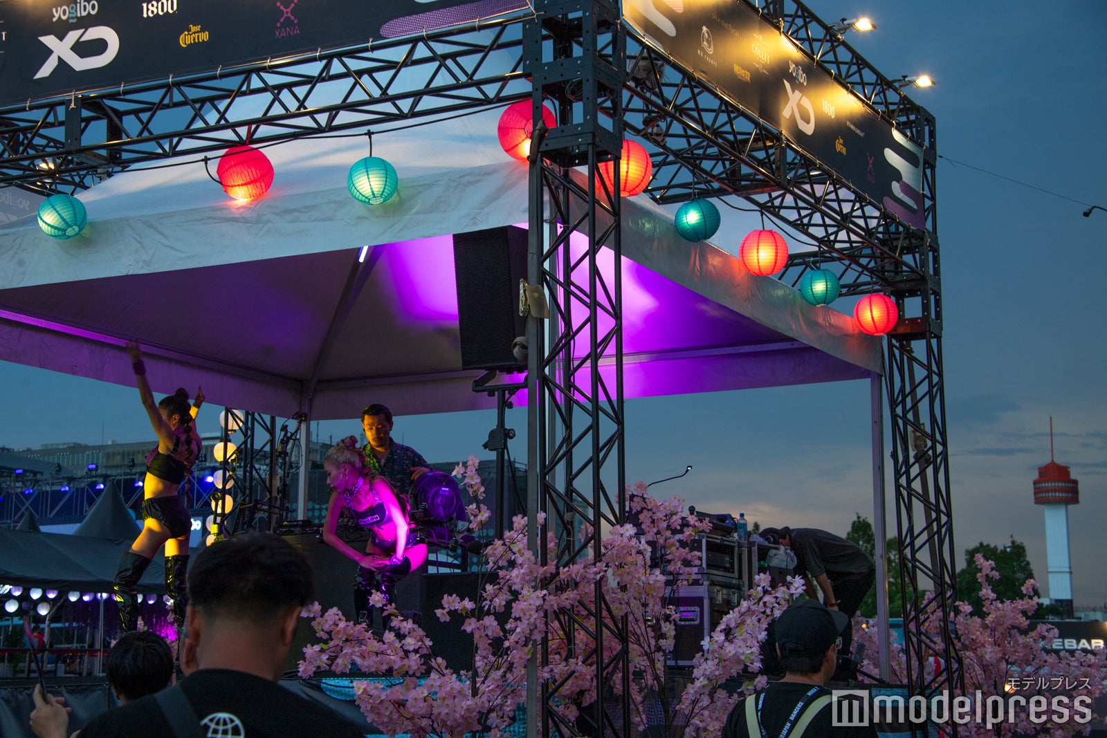 （C）モデルプレス