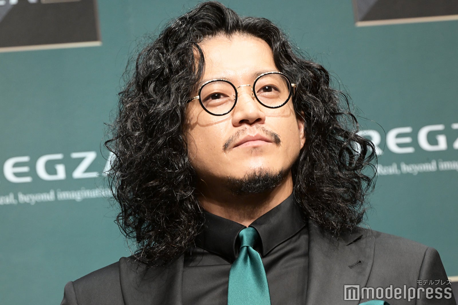 小栗旬（C）モデルプレス