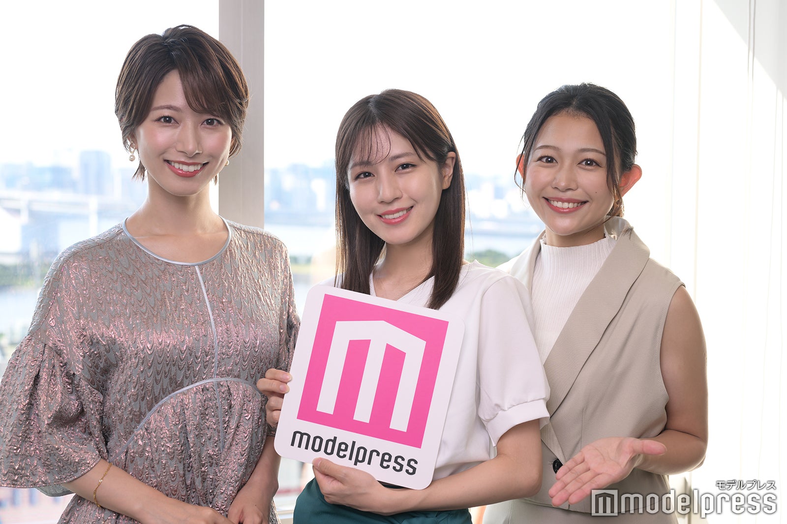 海老原優香アナ、堤礼実アナ、松崎涼佳アナ（C）モデルプレス