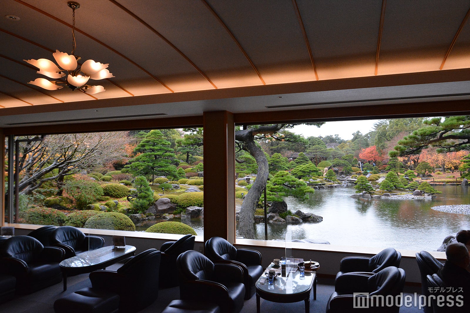 （C）モデルプレス