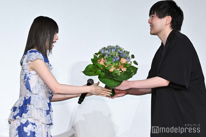 桜田ひより、むつき潤氏(C)モデルプレス