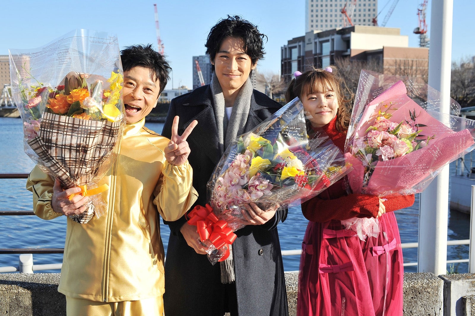 （左から）三宅弘城、ディーン・フジオカ、島崎遥香 （C）日本テレビ