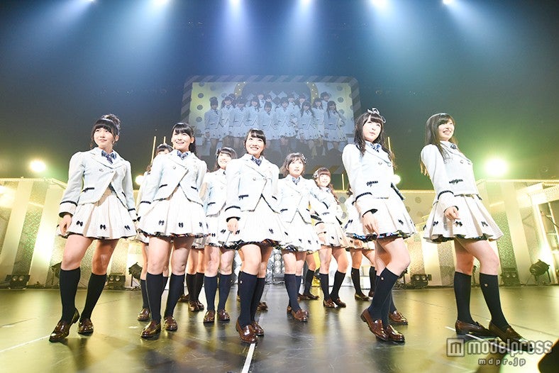 長崎県・長崎ブリックホールで公演を行ったAKB48ヤングメンバー（C)AKS